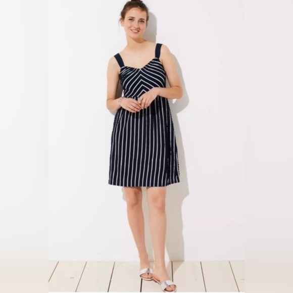 Ann Taylor LOFT Navy Blue and White Chevron Herringbone Striped Dress 2 XS - Picture 1 of 7